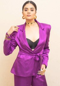 sreemukhi_teluguvox 5